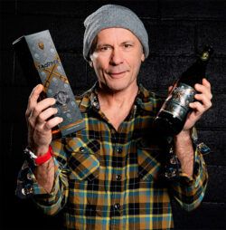 Bruce Dickinson Iron Maiden Saca Una Nueva Cerveza De 10 Grados De