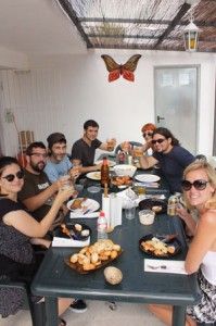 Barcacoa con Suite Momo y amigos en Vilanova I La Geltru