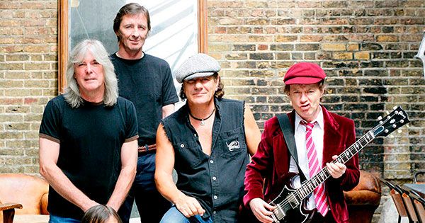AC/DC: Angus Young sigue teniendo “mucho material” compuesto junto a ...