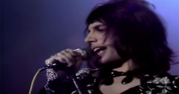 50 años de la primera canción jamás publicada por Queen, “Keep Yourself ...