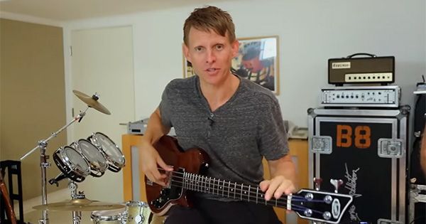 Este podría ser el nuevo bajista de AC/DC en su próxima gira mundial ...