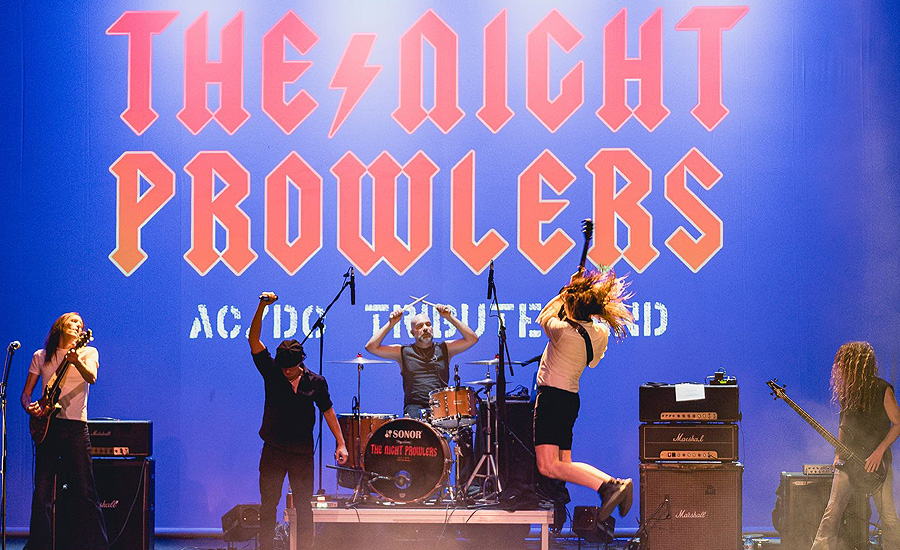 Entrevista a The Night Prowlers: “La banda no nace como un disfraz o caricatura, sino como una...