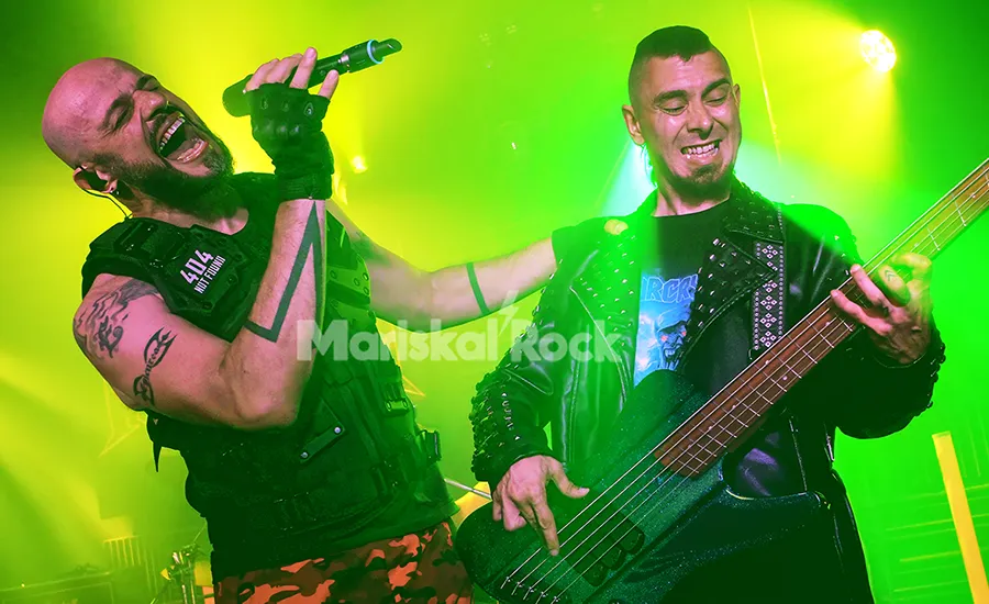 Cita obligada para todo amante del heavy metal alrededor del Real Sitio y Villa de Aranjuez, el oasis del sur de Madrid del que tantas buenas bandas han salido y siguen saliendo para nuestro rock, con Rufus T. Firefly como nombre ya ilustre en el rock independiente y los We All Fall de Rodri de 
La entrada Crónica de Nurcry + The Dirty Trickers en Aranjuez (Madrid): Cuestión de heavy metal se publicó primero en MariskalRock.com.